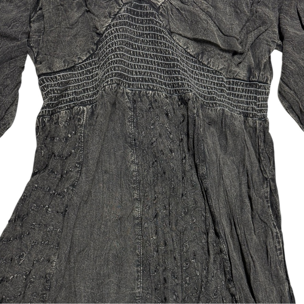 Young Threads Effortless Elegance Sheared & Elastic V-neck Dress - Picture 8 of 12